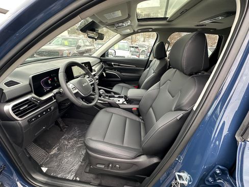 New 2025 Kia Telluride S image 40