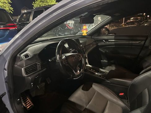 Used 2021 Honda Accord Sport image 6