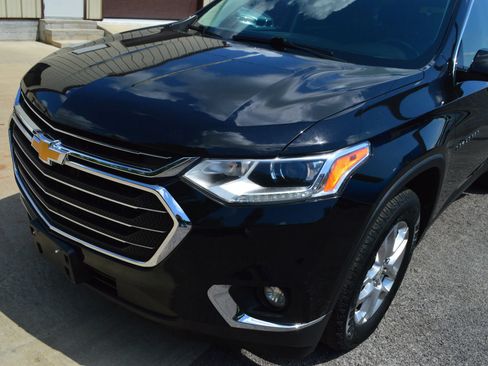 Used 2018 Chevrolet Traverse LT AWD/4WD image 3