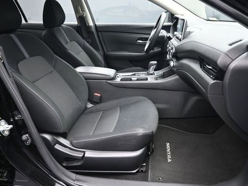 Used 2025 Nissan Sentra SV image 30