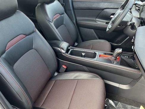 New 2026 Nissan Kicks SR FWD image 11