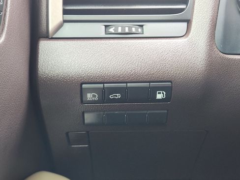 Used 2018 Lexus RX 450h AWD image 30