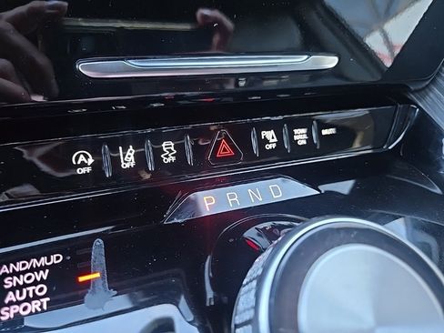 Used 2024 Jeep Wagoneer Series II image 66