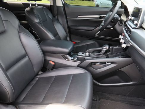 Used 2021 Kia Telluride S FWD image 29