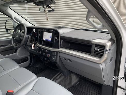 Used 2024 Ford F350 XL w/ XL Chrome Package RWD image 25