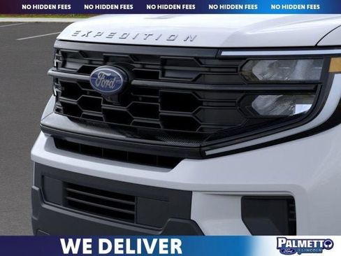 New 2025 Ford Expedition Active image 17