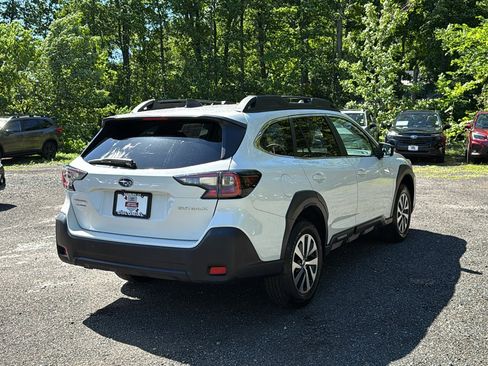 Certified 2025 Subaru Outback Premium AWD/4WD image 6