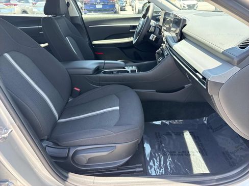 Used 2025 Hyundai Sonata SEL FWD image 25