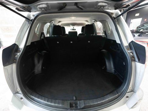 Used 2016 Toyota RAV4 LE image 28