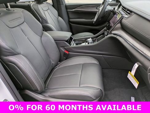 New 2025 Jeep Grand Cherokee L Overland w/ Advanced Protech Group III AWD/4WD image 32