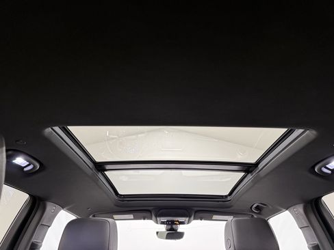 Used 2020 Chevrolet Blazer RS image 11