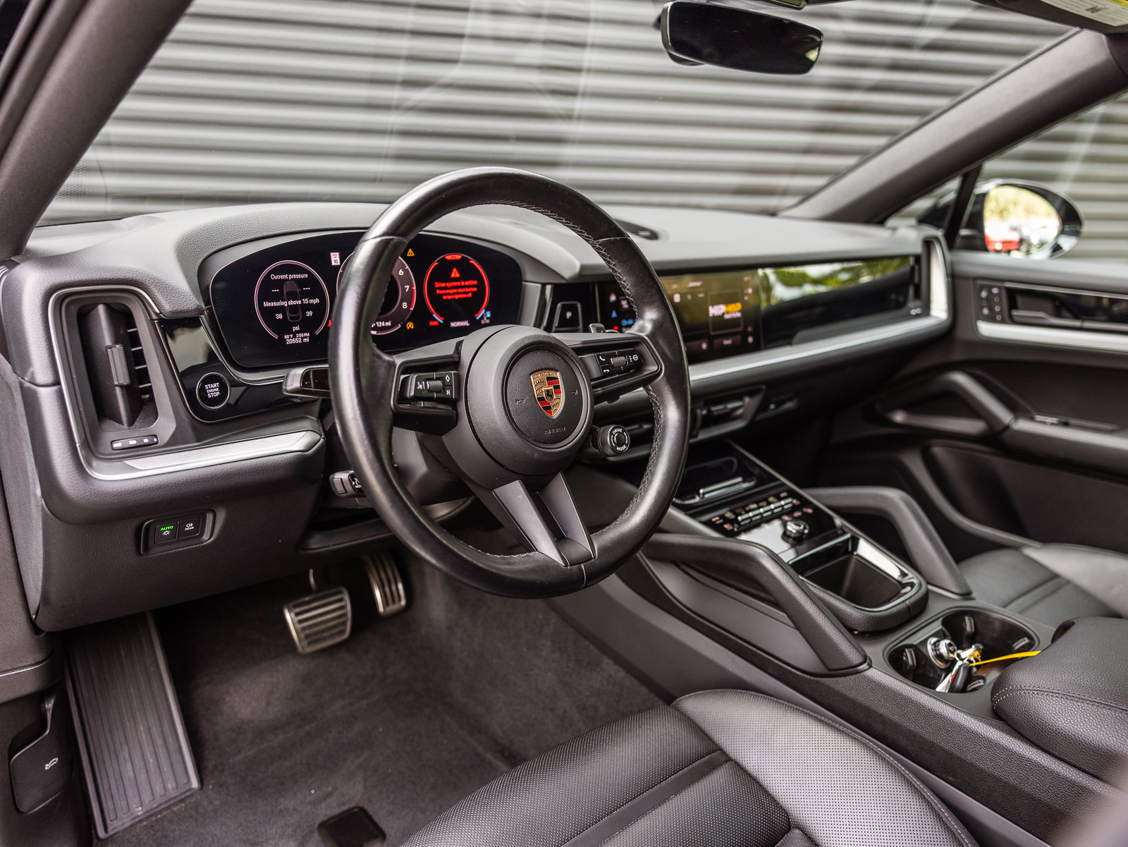 Certified 2024 Porsche Cayenne S AWD/4WD image 4