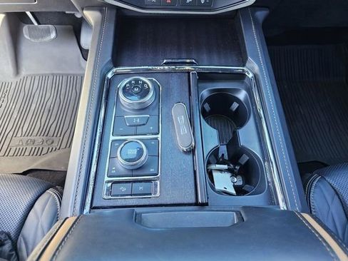 Used 2022 Ford Expedition Max Platinum image 27