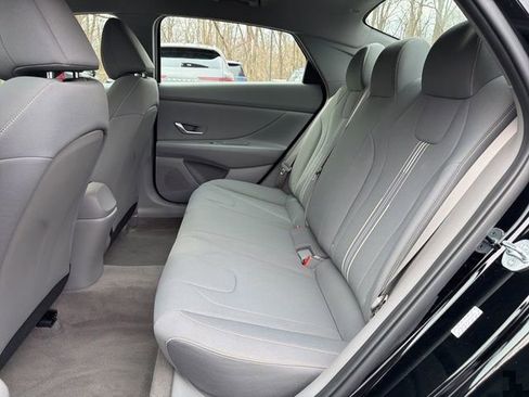 Certified 2023 Hyundai Elantra SEL w/ Cargo Package image 13