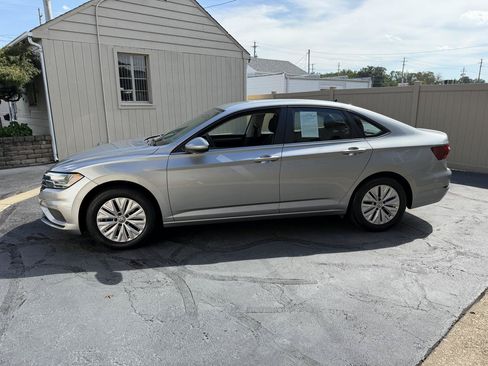 Used 2019 Volkswagen Jetta S w/ Driver Assistance Package FWD image 9