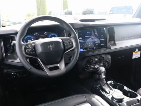 New 2025 Ford Bronco Big Bend image 2