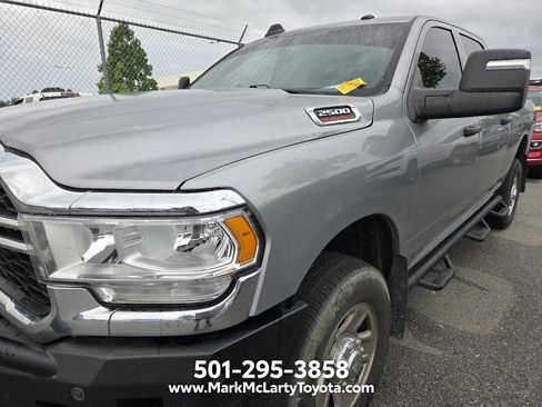 Used 2024 RAM 2500 Tradesman w/ Chrome Appearance Group AWD/4WD image 5