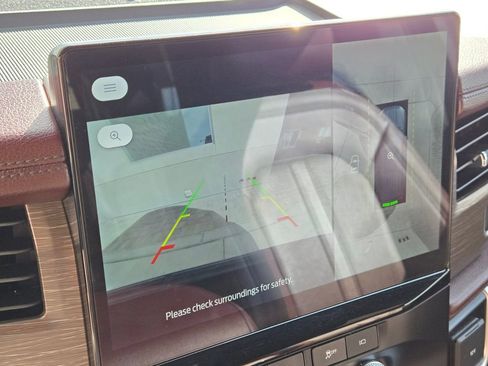 Used 2024 Ford Expedition Limited image 30