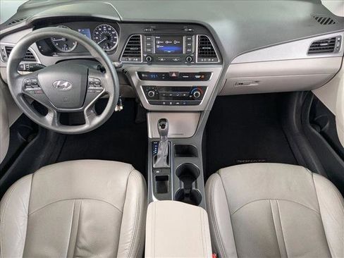 Used 2015 Hyundai Sonata SE w/ Option Group 09 image 18