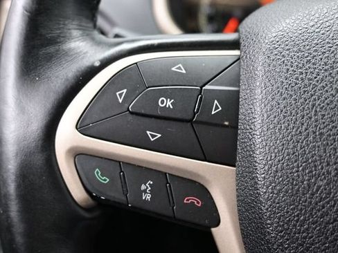 Used 2017 Jeep Cherokee High Altitude AWD/4WD image 25