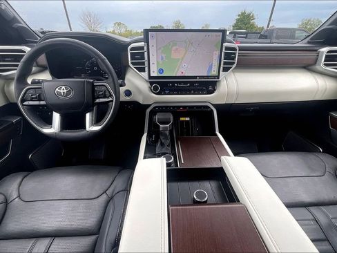 Used 2024 Toyota Sequoia Capstone image 7