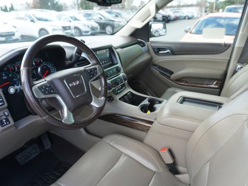 Used 2018 GMC Yukon XL SLT w/ Premium Edition image 23