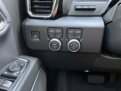 New 2026 GMC Sierra 1500 Denali w/ Denali Reserve Package AWD/4WD image 18