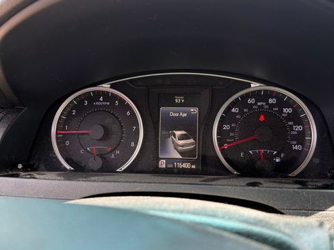 Used 2015 Toyota Camry SE FWD image 8
