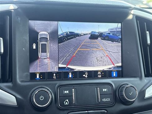 Certified 2023 GMC Terrain SLT w/ Infotainment Package II AWD/4WD image 15