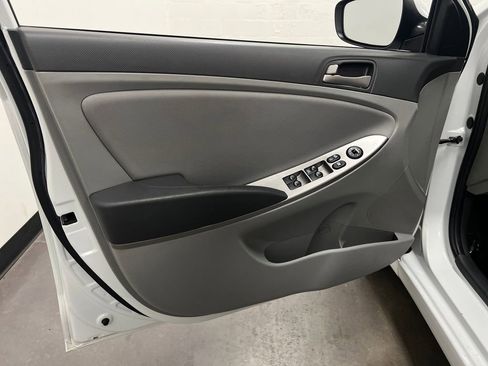 Used 2017 Hyundai Accent Value Edition FWD image 11