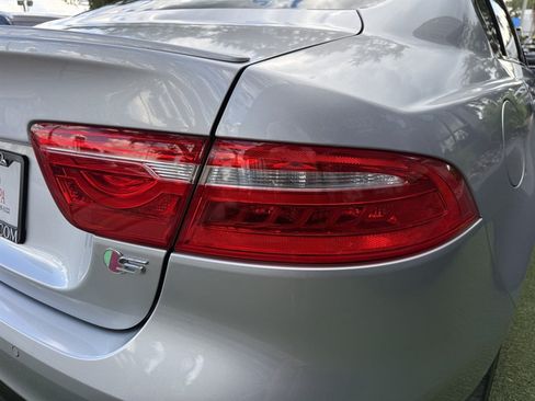 Used 2018 Jaguar XE S RWD image 12