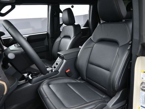 New 2026 Ford Bronco Badlands w/ Sasquatch Package image 24