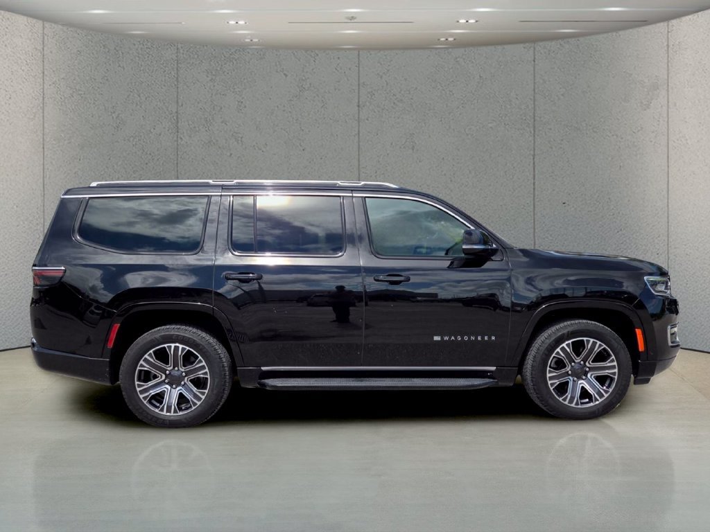Certified 2024 Jeep Wagoneer Series II AWD/4WD image 4
