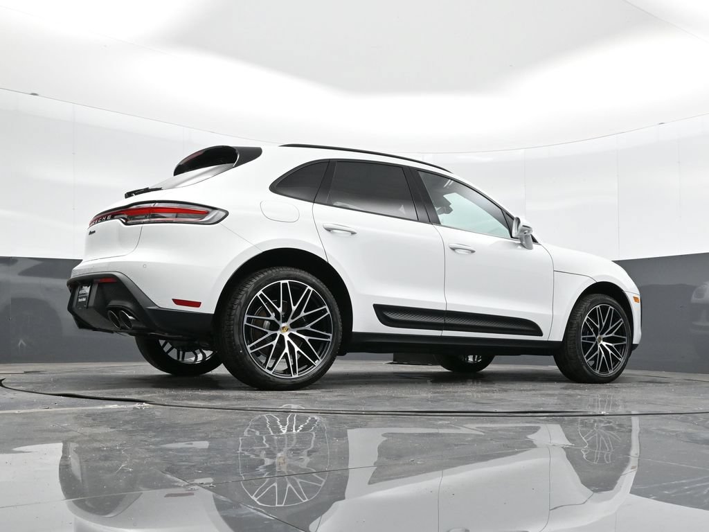 Certified 2026 Porsche Macan AWD/4WD image 38