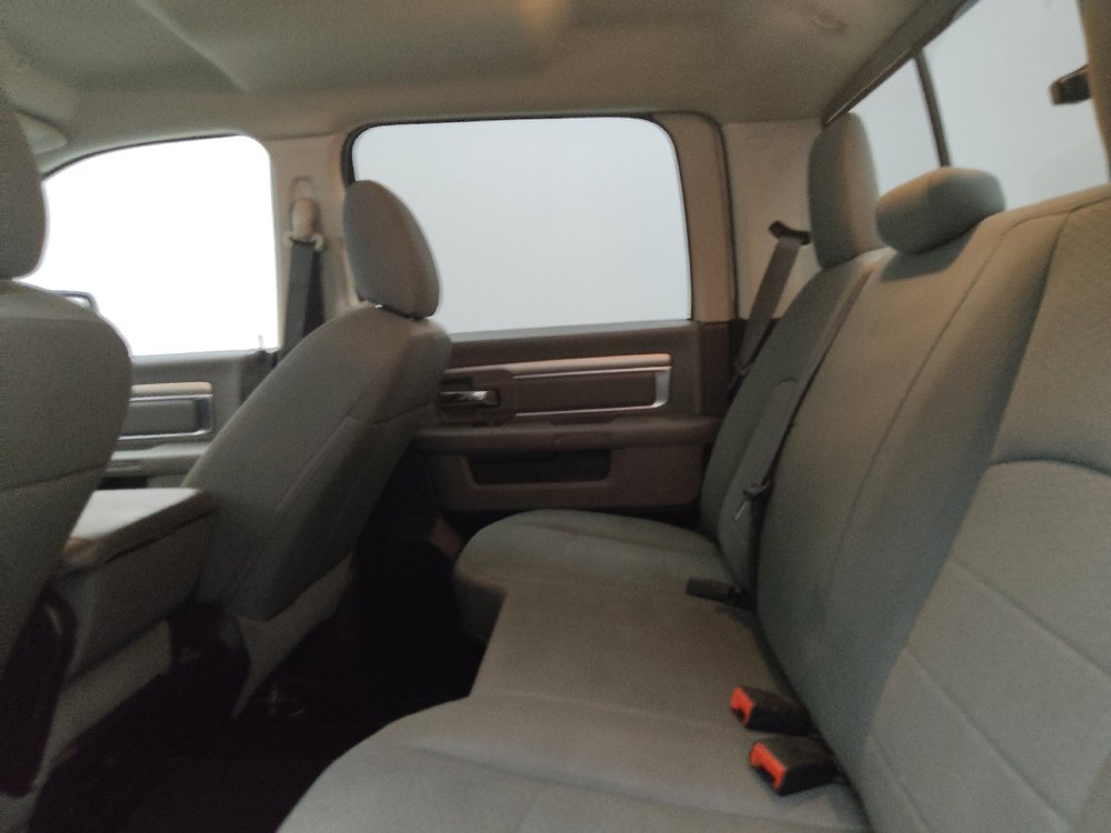 Used 2020 RAM 1500 Classic SLT RWD image 18