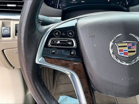 Used 2013 Cadillac XTS Luxury w/ Driver Awareness Package FWD image 18