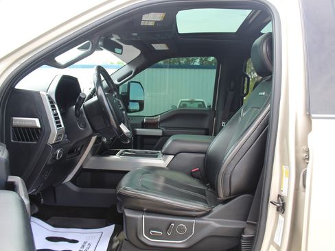 Used 2017 Ford F350 Platinum w/ Platinum Ultimate Package AWD/4WD image 14