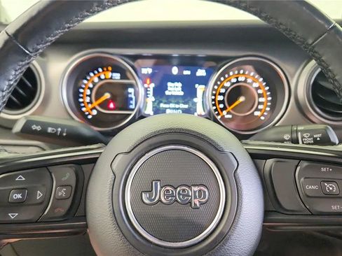 Used 2021 Jeep Wrangler Unlimited Sport image 22