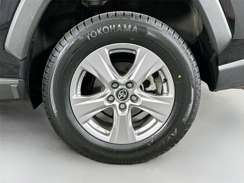 Certified 2025 Toyota RAV4 XLE AWD/4WD image 28