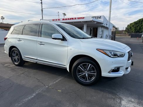 Used 2017 INFINITI QX60 AWD w/ Premium Plus Package image 6