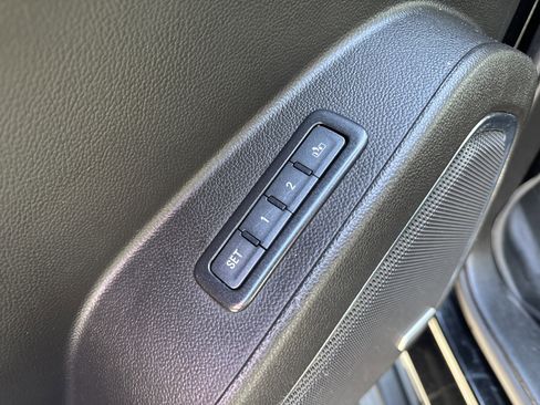 Used 2017 GMC Yukon Denali AWD/4WD image 15