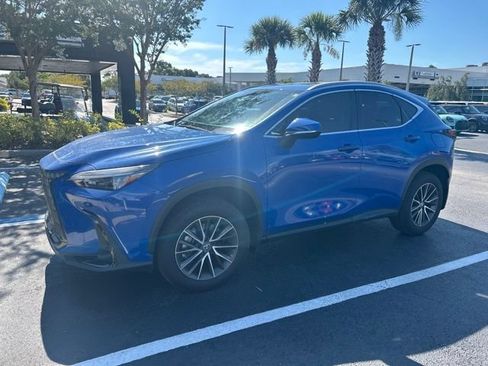 Used 2025 Lexus NX 250 FWD w/ Towing Package (2000 Lbs) image 4