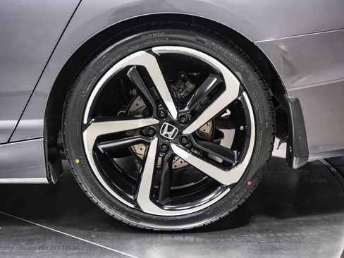Used 2020 Honda Accord Sport image 10