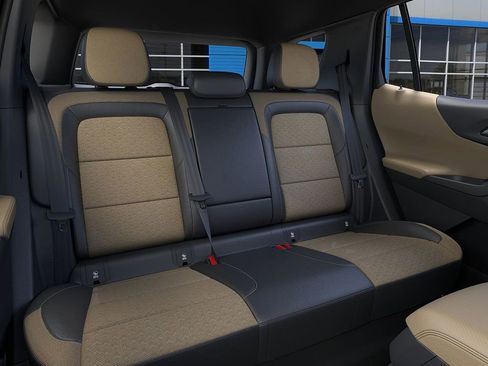 New 2026 Chevrolet Equinox ACTIV image 17