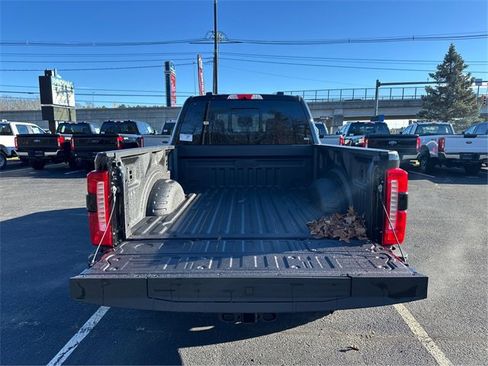 New 2026 Ford F250 Lariat w/ Black Appearance Package image 11