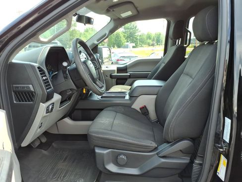 Used 2017 Ford F150 XL w/ Equipment Group 101A Mid AWD/4WD image 13