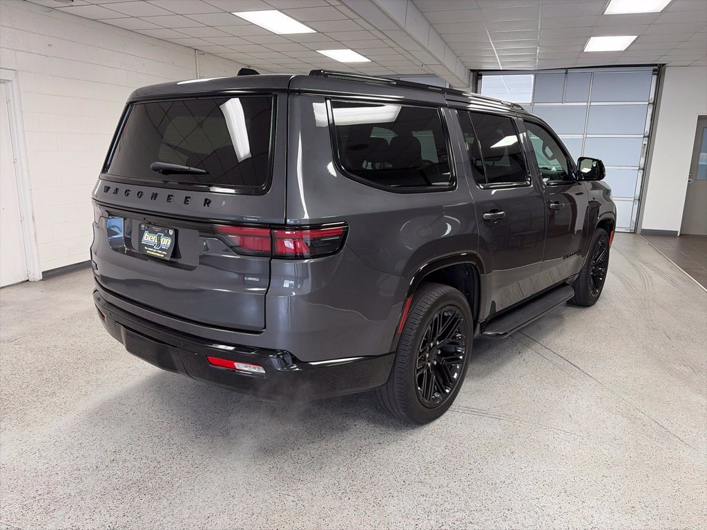 Used 2024 Jeep Wagoneer Series II AWD/4WD image 4