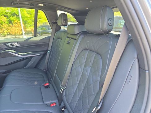 Used 2025 BMW X5 xDrive40i AWD/4WD image 14