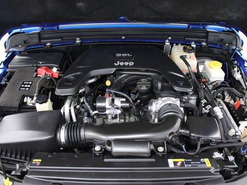 Used 2021 Jeep Wrangler Unlimited Sport AWD/4WD image 11