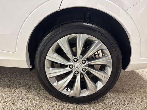 Used 2025 Buick Envista Avenir image 33